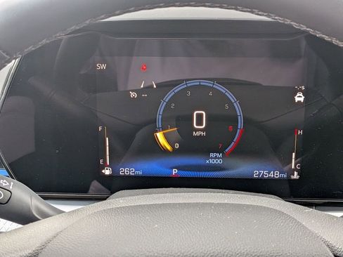 Used 2025 Chevrolet Trax LT w/ LT Convenience Package FWD image 15