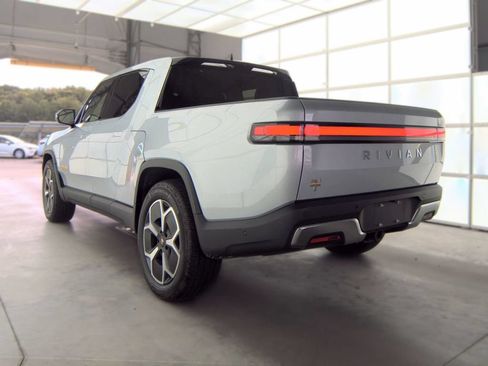 Used 2022 Rivian R1T Adventure AWD/4WD image 7