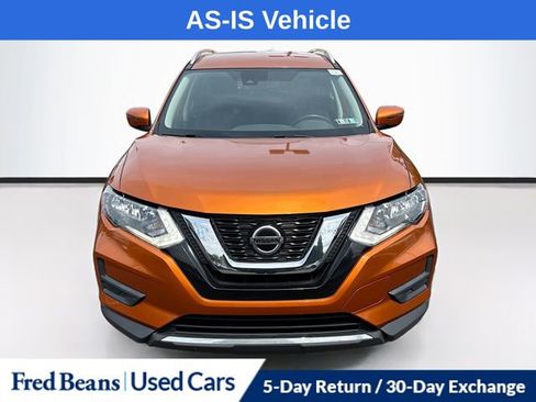 Used 2019 Nissan Rogue SV w/ Premium Package AWD/4WD image 2
