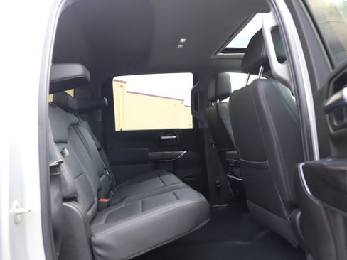 Used 2022 Chevrolet Silverado 3500 LTZ w/ LTZ Plus Package image 12