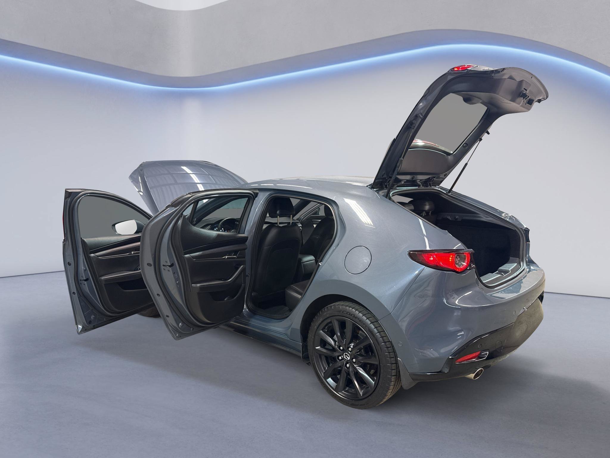 Used 2019 MAZDA MAZDA3 Hatchback w/ Preferred Package FWD image 12