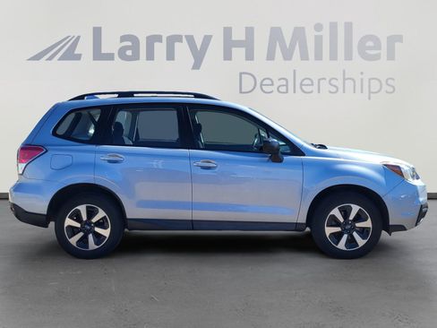 Used 2017 Subaru Forester 2.5i w/ Alloy Wheel Package image 6
