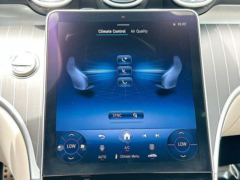 Used 2025 Mercedes-Benz CLE 450 4MATIC Cabriolet image 16
