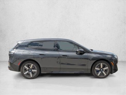 Used 2024 BMW iX xDrive50 w/ Premium Package AWD/4WD image 4