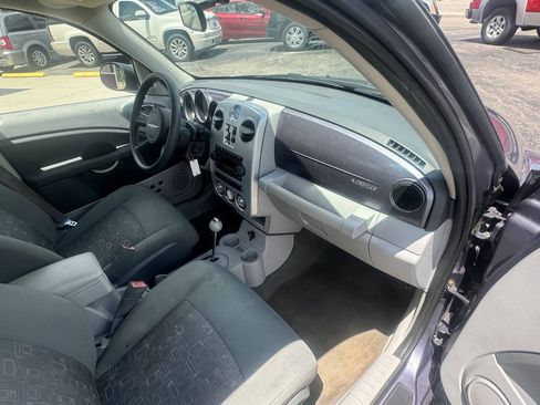 Used 2007 Chrysler PT Cruiser FWD image 39