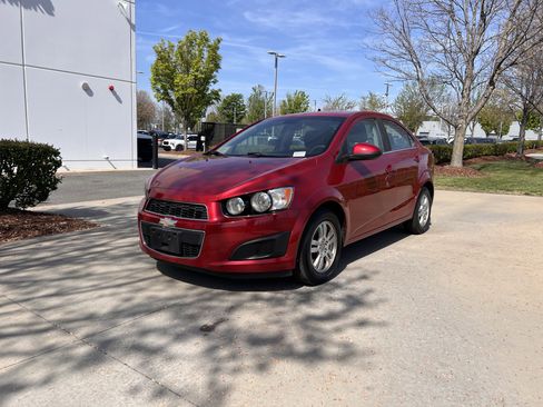 Used 2016 Chevrolet Sonic LT image 6