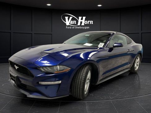 Used 2020 Ford Mustang Coupe RWD image 3