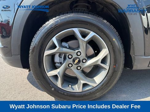Used 2024 Chevrolet Trax LT FWD image 3