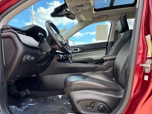 Used 2022 Jeep Compass Latitude w/ Sun and Sound Group image 9