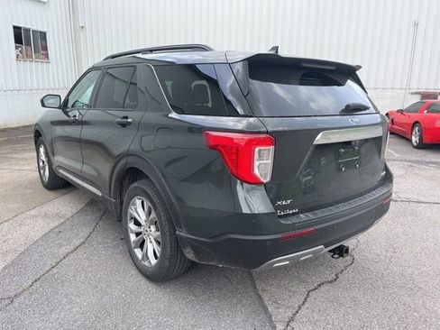 Used 2023 Ford Explorer XLT w/ Equipment Group 202A AWD/4WD image 8