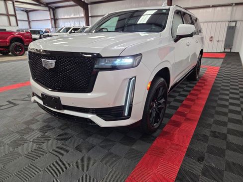 Used 2023 Cadillac Escalade ESV Sport Platinum w/ LPO, ONYX Package image 23