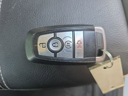 Used 2022 Ford Ranger Lariat w/ Equipment Group 501A High image 28