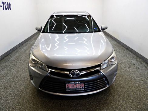 Used 2015 Toyota Camry XLE w/ Moonroof Package FWD image 2