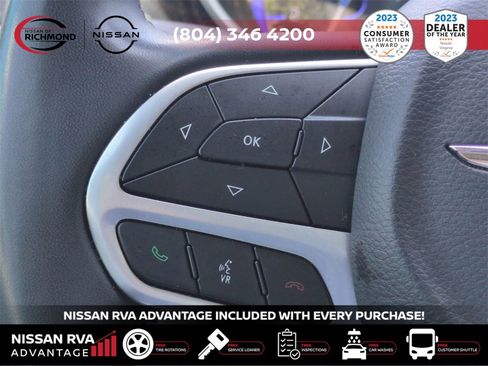 Used 2023 Chrysler Pacifica Limited image 26