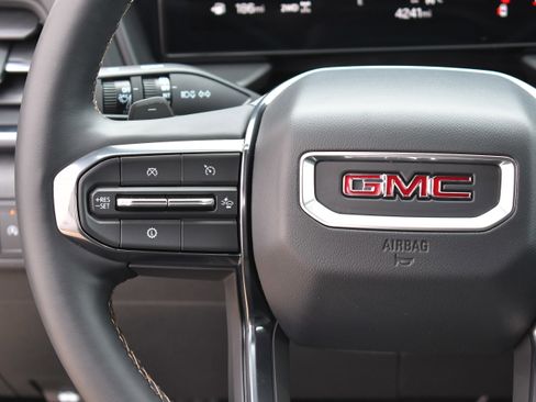 Used 2026 GMC Terrain AT4 w/ Technology Package II image 18