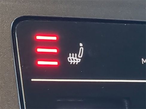 Certified 2024 Volkswagen Tiguan SE R-Line image 25