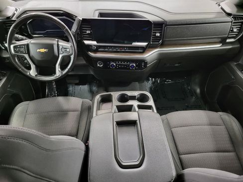 Used 2022 Chevrolet Silverado 1500 LT image 6