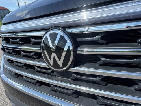 Used 2024 Volkswagen Atlas SE FWD image 11