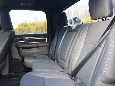 Used 2025 RAM 2500 Big Horn AWD/4WD image 15