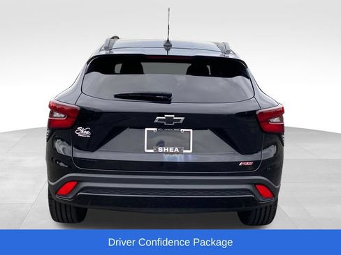 Used 2025 Chevrolet Trax RS w/ Driver Confidence Package FWD image 4