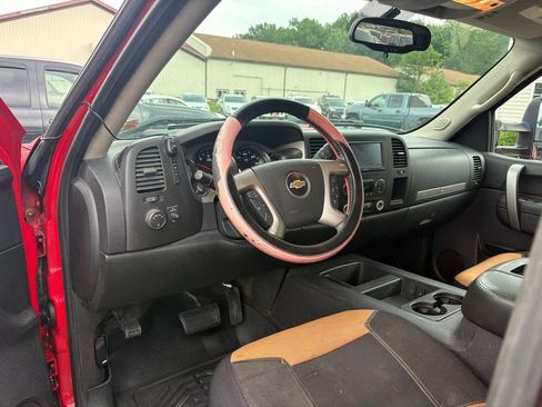 Used 2011 Chevrolet Silverado 1500 LT w/ All-Star Edition AWD/4WD image 13