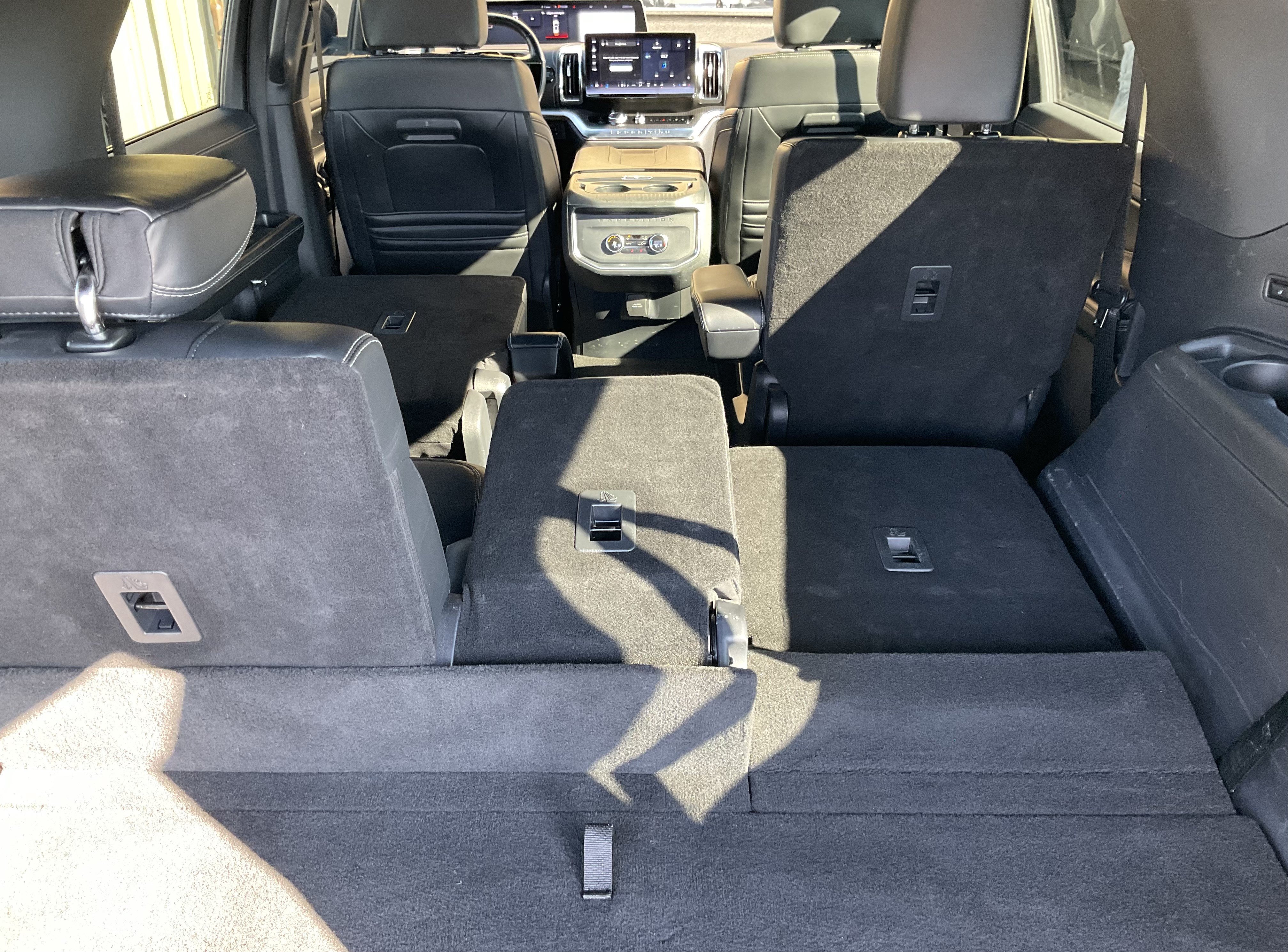 Used 2025 Ford Expedition Max Platinum w/ Stealth Appearance Package AWD/4WD image 55