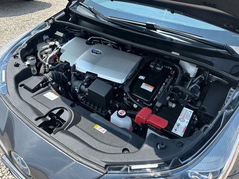 Used 2022 Toyota Prius XLE FWD image 46