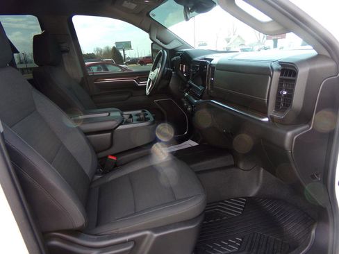 Used 2025 Chevrolet Silverado 2500 LT image 27