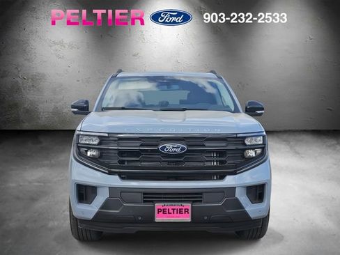 New 2026 Ford Expedition Active image 2
