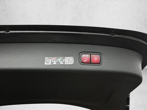 New 2026 Mercedes-Benz GLC 300 4MATIC image 25