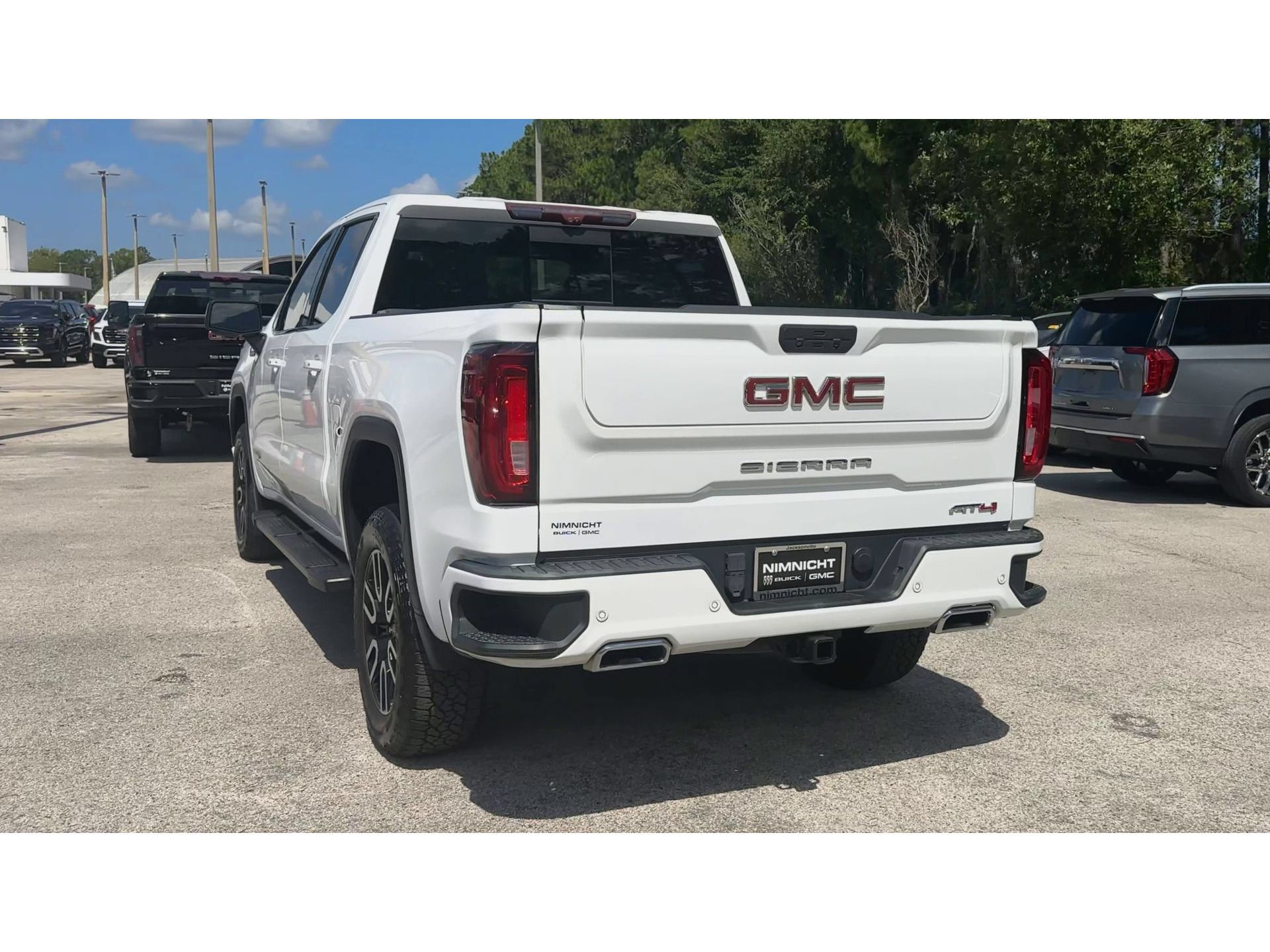 Certified 2021 GMC Sierra 1500 AT4 w/ AT4 Value Package AWD/4WD image 7
