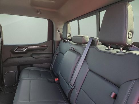 Used 2023 Chevrolet Silverado 1500 LTZ image 10