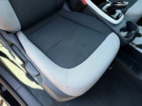 Used 2020 Chevrolet Bolt LT FWD image 10