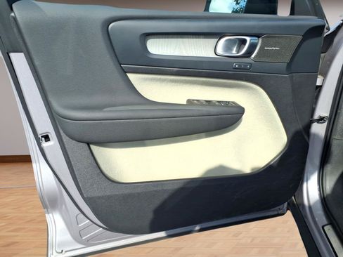 Certified 2026 Volvo XC40 B5 Ultra w/ Protection Package Premier AWD/4WD image 19