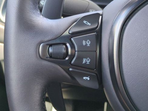 Used 2023 Aston Martin V8 Vantage Roadster image 23