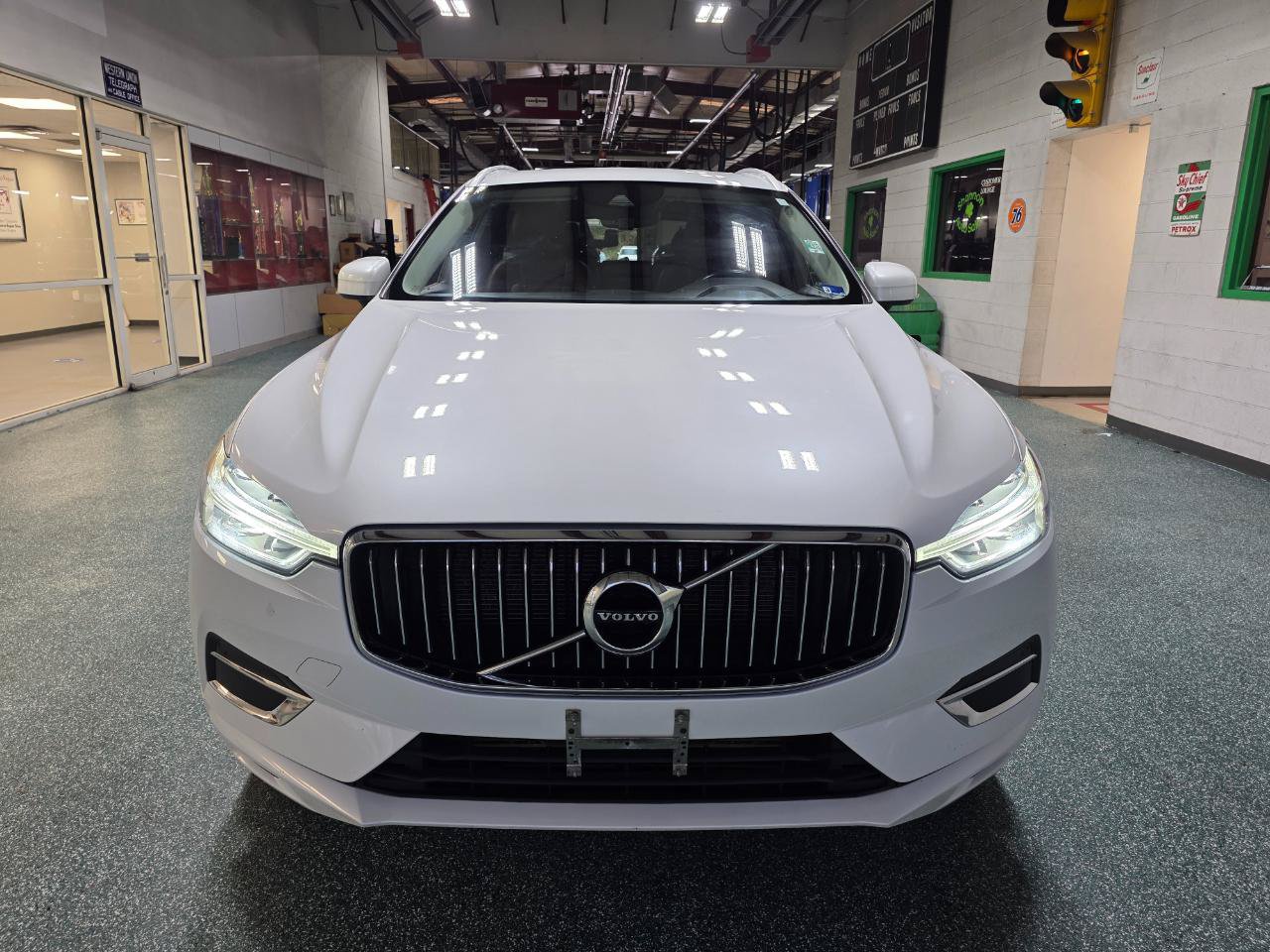 Used 2018 Volvo XC60 T6 Inscription AWD/4WD image 3