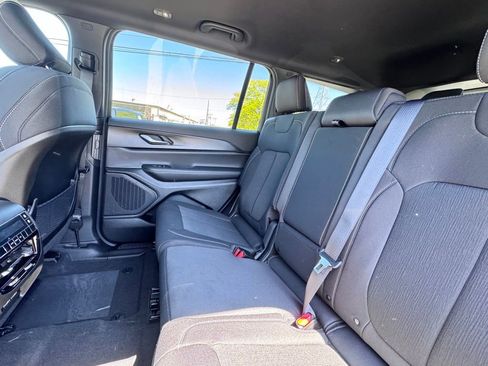 New 2026 Jeep Grand Cherokee L 4WD image 16