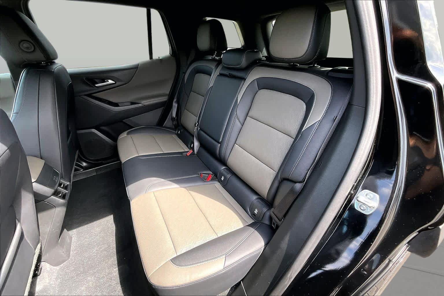Used 2026 Chevrolet Equinox LT w/ Convenience Package II FWD image 21