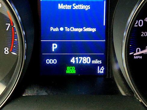 Used 2021 Toyota C-HR XLE image 15