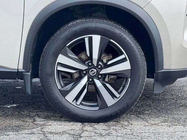 Used 2021 Nissan Rogue SL w/ Premium Package AWD/4WD image 3