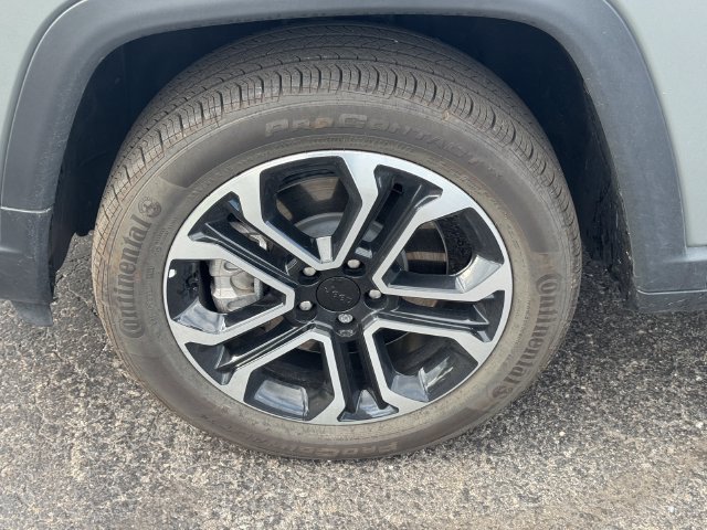 Certified 2024 Jeep Compass Limited AWD/4WD image 10