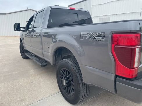 Used 2022 Ford F250 Lariat w/ Black Appearance Package AWD/4WD image 10