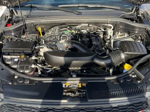 Used 2024 Dodge Durango GT image 23