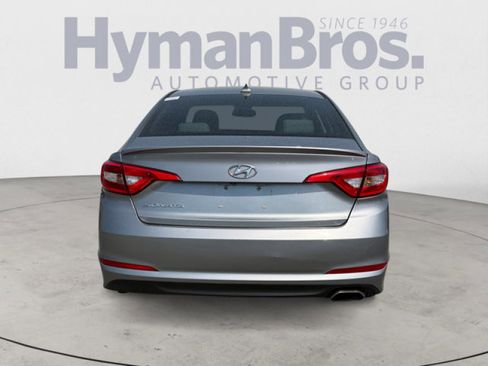 Used 2017 Hyundai Sonata SE image 4