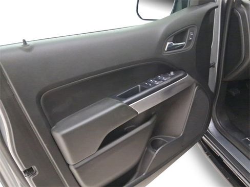 Used 2020 Chevrolet Colorado ZR2 w/ ZR2 Dusk Special Edition image 13