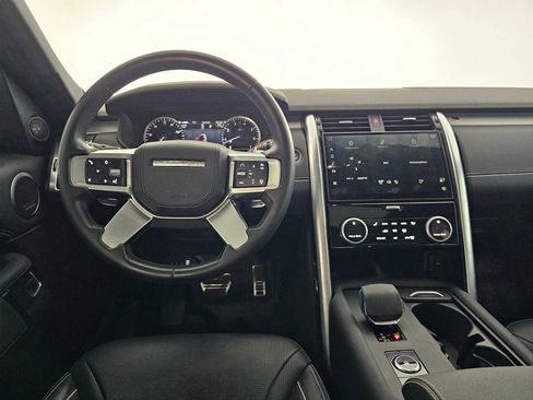 Used 2023 Land Rover Discovery HSE R-Dynamic image 18