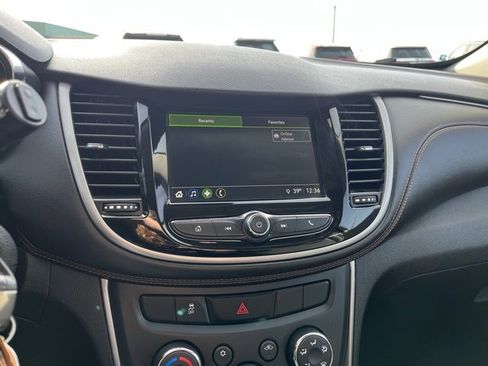 Used 2018 Chevrolet Trax LS image 43