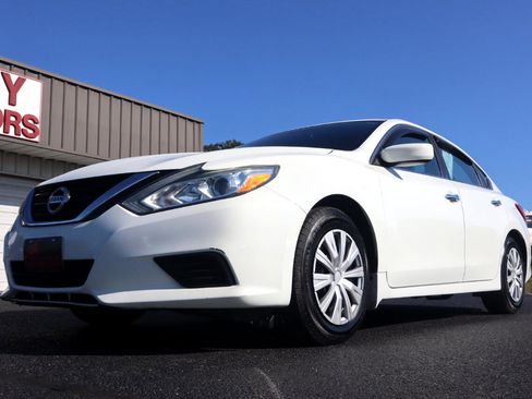 Used 2017 Nissan Altima 2.5 S w/ Power Driver Seat Package image 16