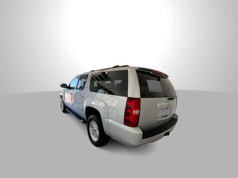 Used 2014 Chevrolet Suburban LT w/ Suspension Package, Off-Road AWD/4WD image 6