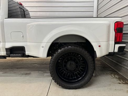 Used 2025 Ford F450 Platinum image 5